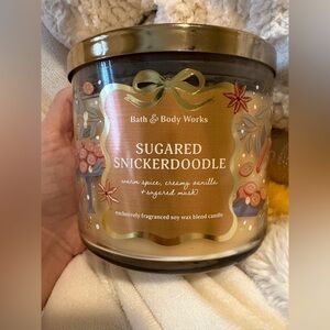 Bath & Body Works Sugared Snickerdoodle Candle - Gold and Cream